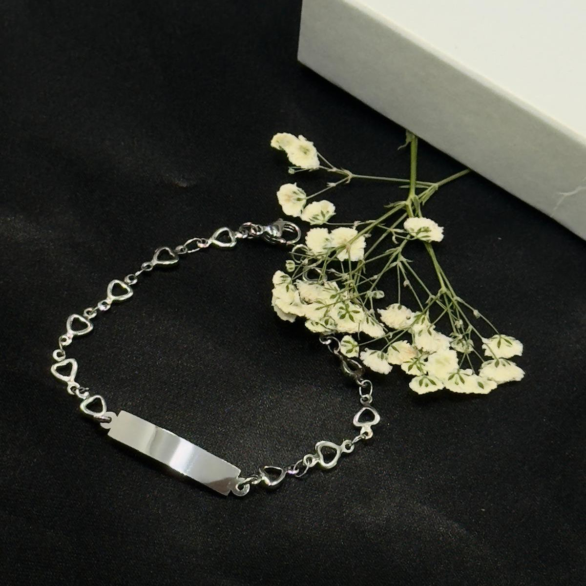 Pulsera Fina Perfil Corazon