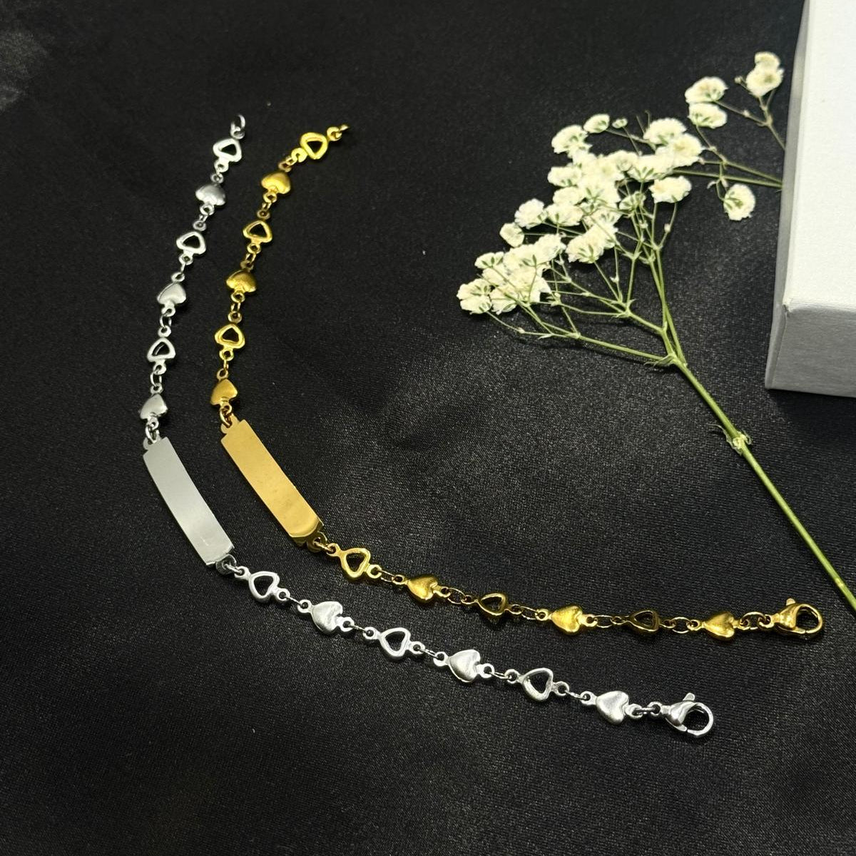 Pulsera Fina 2 Corazónes